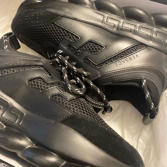 VERSACE CHAIN SNEAKER-BLACK-AUTHENTIC worn 2X like-new a great buy!!! - Picture 3 of 9